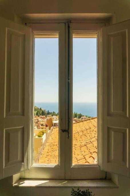 Glamstudio Taormina Center Amazing View On Private Terrace Homgarden Apartment Екстериор снимка